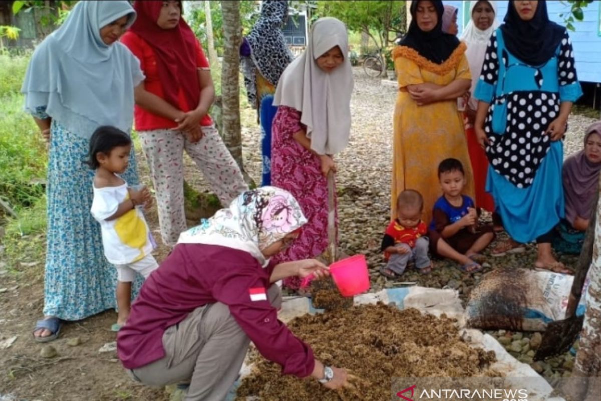 HST farmer women develop organic farming