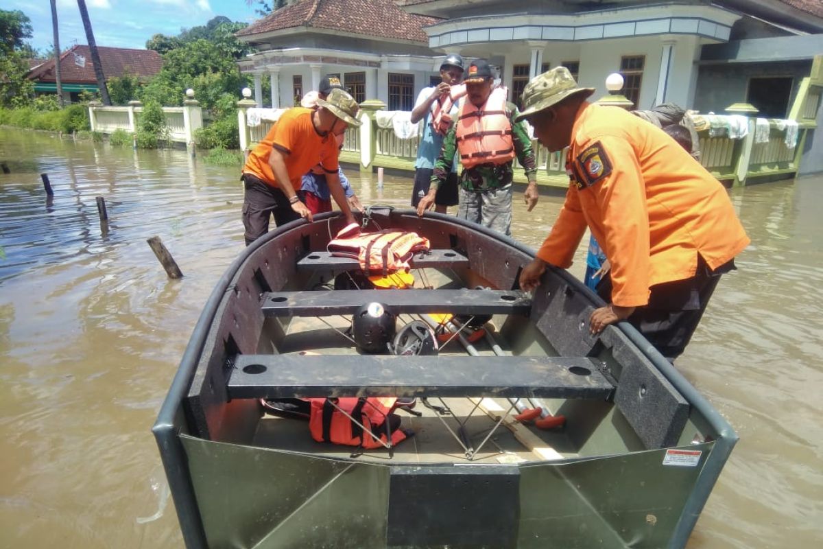 Ratusan rumah warga di Wonoasri Jember terendam banjir