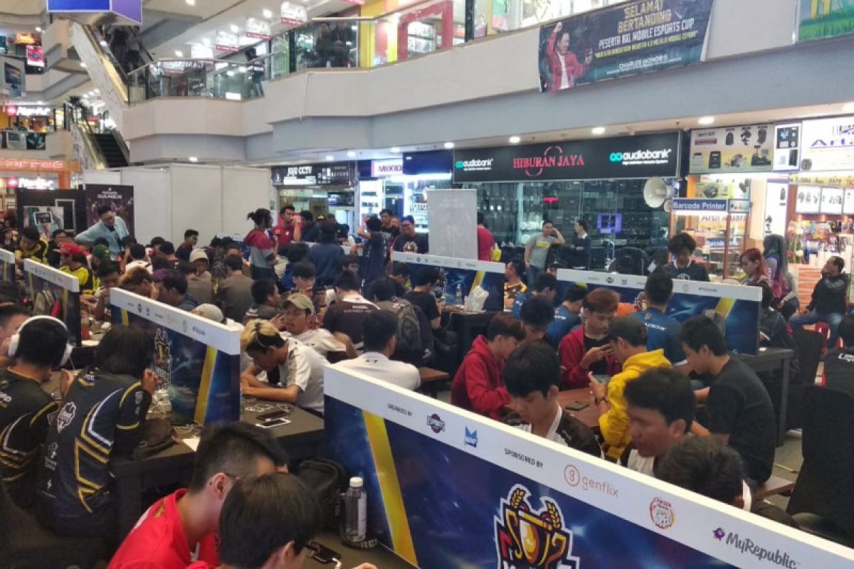 DPR minta anak muda harumkan nama bangsa melalui esports