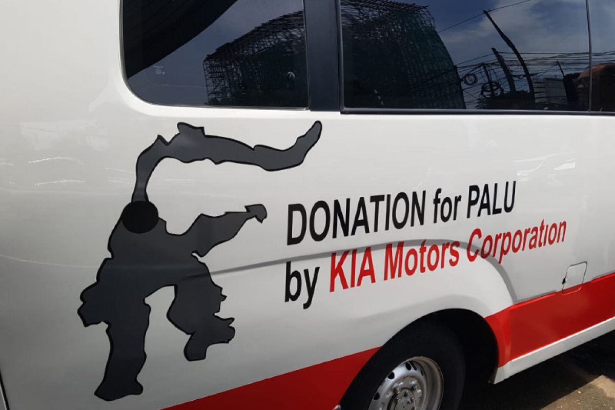 Kia Motor Corp serahkan bantuan pemulihan bencana Sulawasi kepada PMI