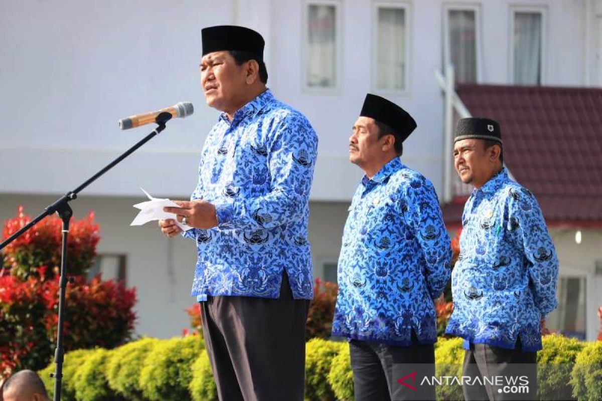 Bupati Tapsel ajak ASN menjadi perekat pemersatu bangsa