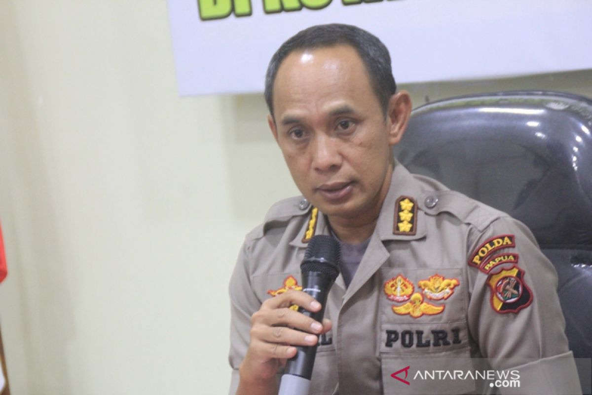 Penyebab kebakaran di Asrama Polres Yapen diduga akibat arus pendek listrik