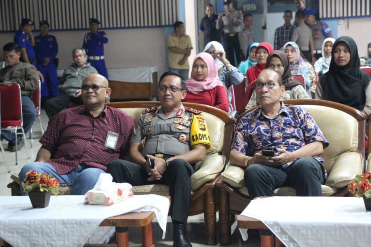 Kapolda Jambi pantau  nonton bareng debat Cawapres