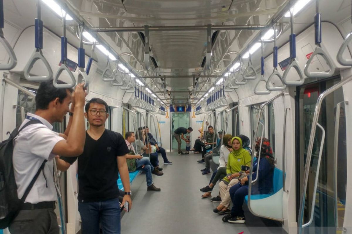 Penumpang MRT tidak keberatan tarifnya Rp8.500