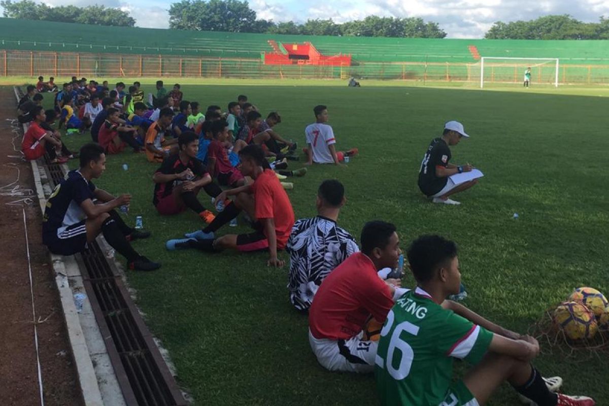 153 pesebak bola ikuti seleksi di Persijap Jepara