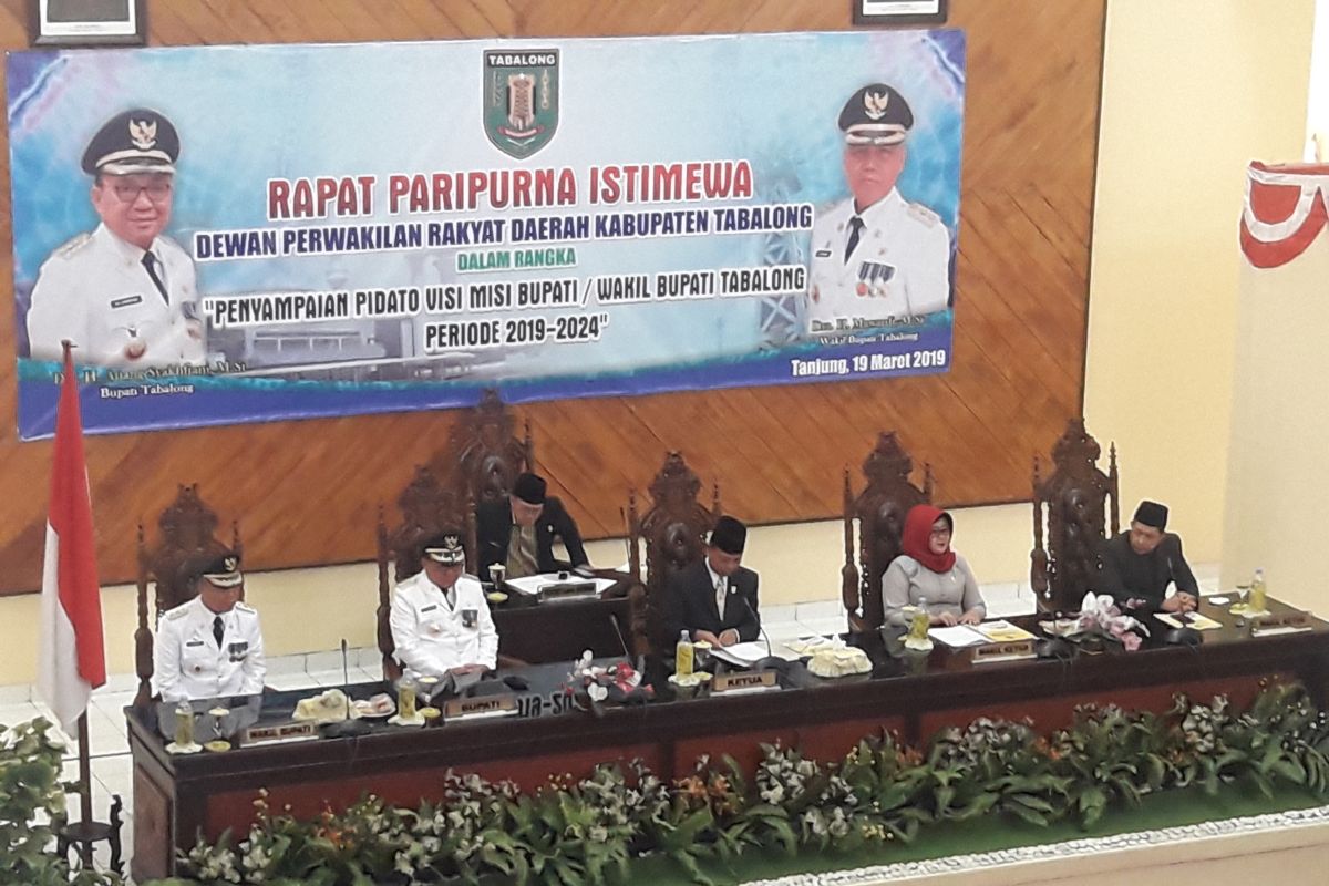 Tabalong council holds a special plenary meeting