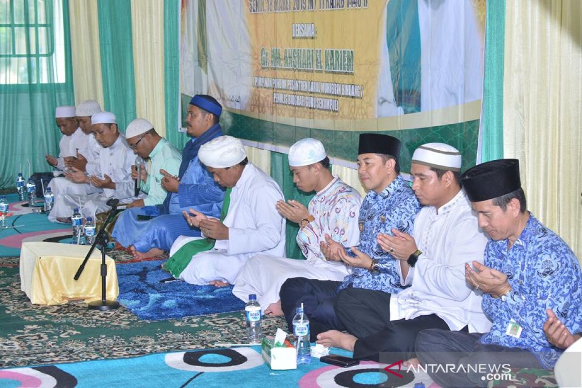 Ponpes Ibnu Mas'ud Putra gelar haulan Guru Sekumpul