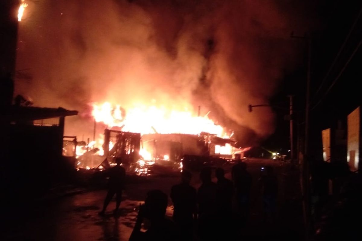 Sebanyak 20 kios ludes terbakar di Aceh Tamiang