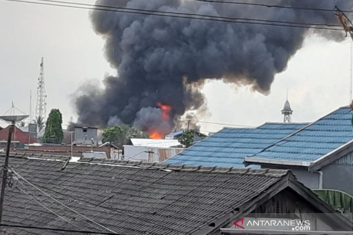 20 bangunan rumah di Banjarmasin terbakar