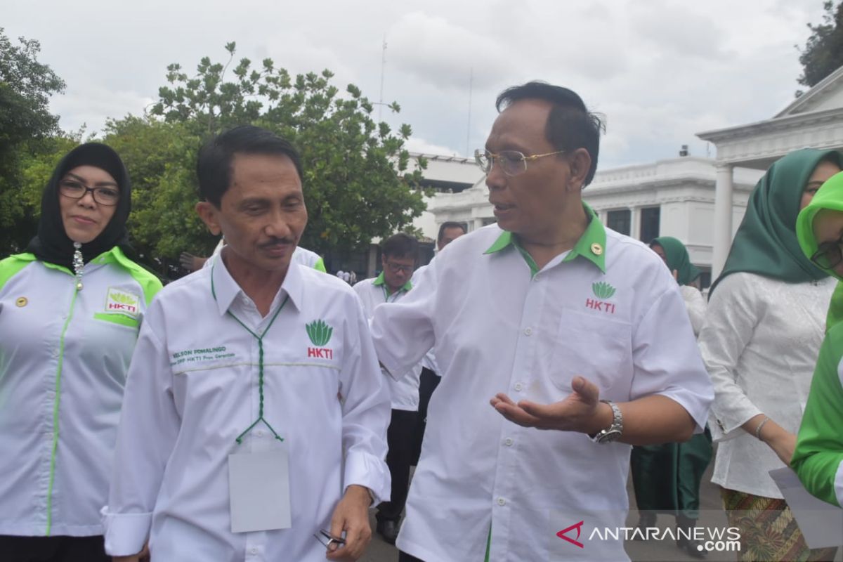 Bupati Gorontalo Siap Kembangkan Pertanian Secara Profesional