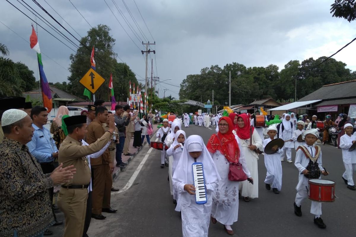 250 peserta di Bangka ikuti pawai Ta'aruf