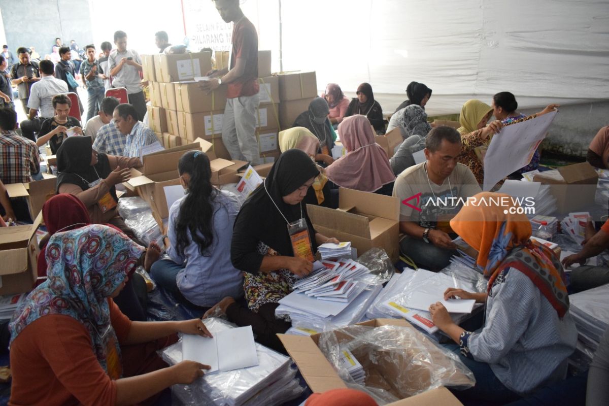 KPU Jember terima logistik Pemilu 2019 capai 85 persen