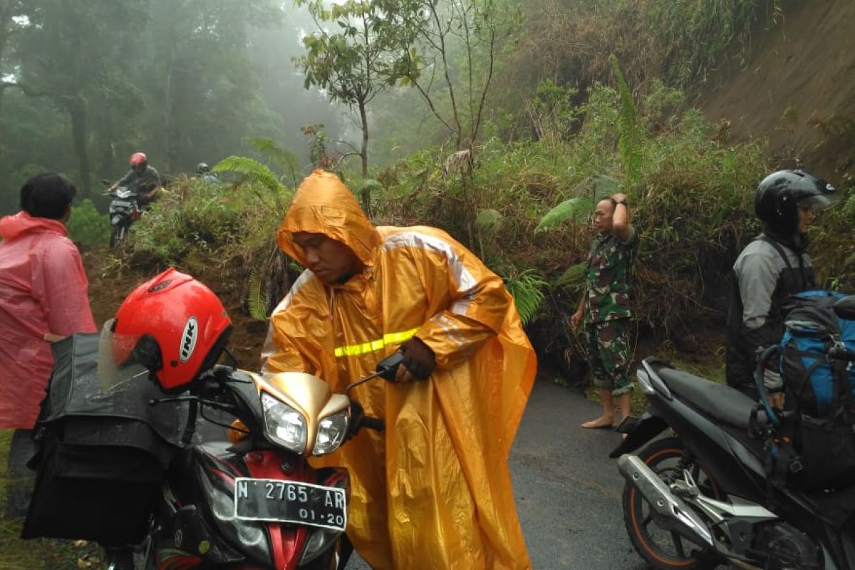 Jalur Lumajang-Malang lewat Ranupani 