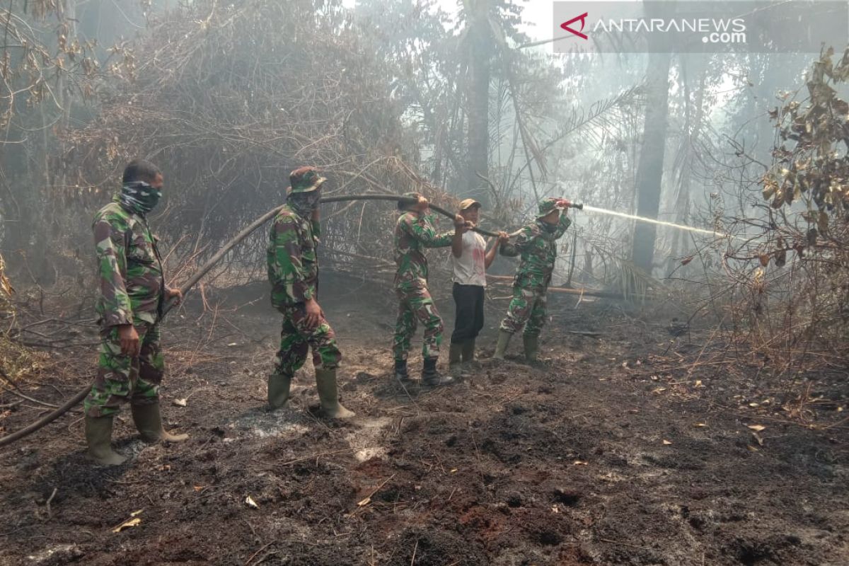 Polsek Sungai Kakap akui kesulitan padamkan Karhutla di Desa Punggur Kecil