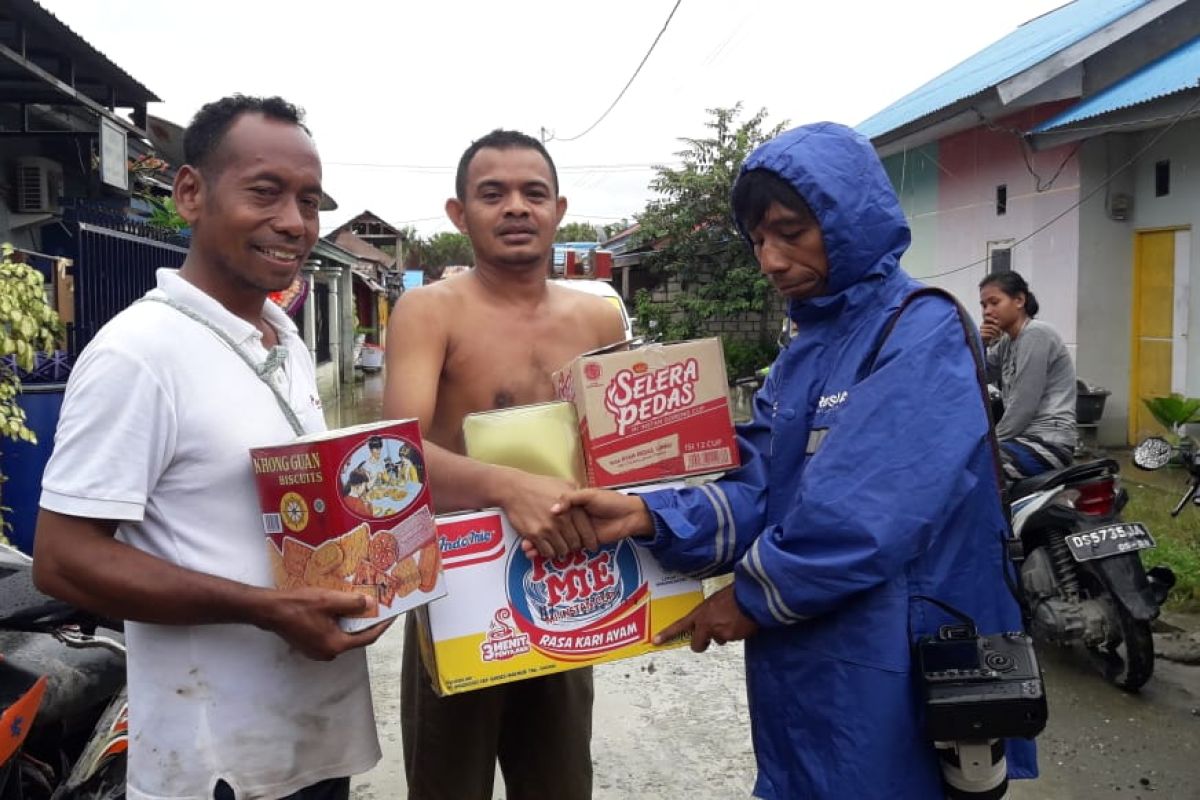 Jurnalis Jayapura berikan bantuan korban terdampak banjir