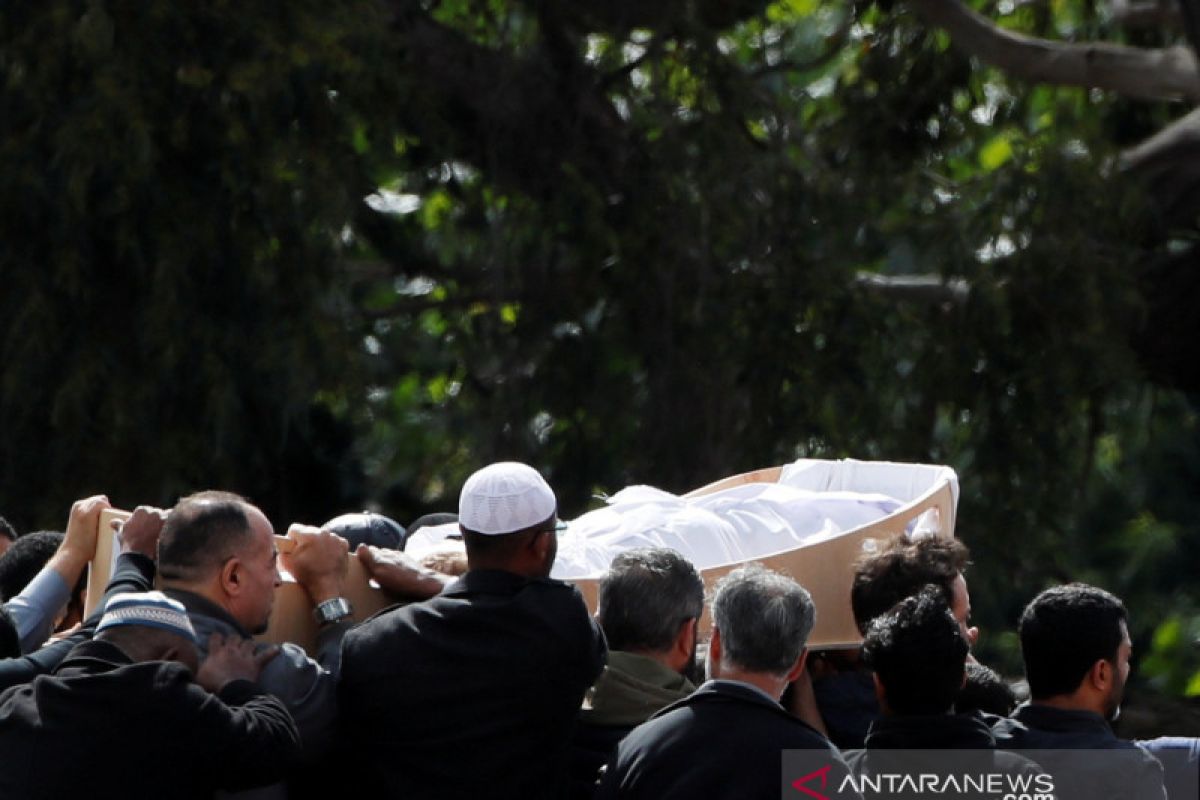 Selandia Baru mulai pemakaman korban penembakan masjid
