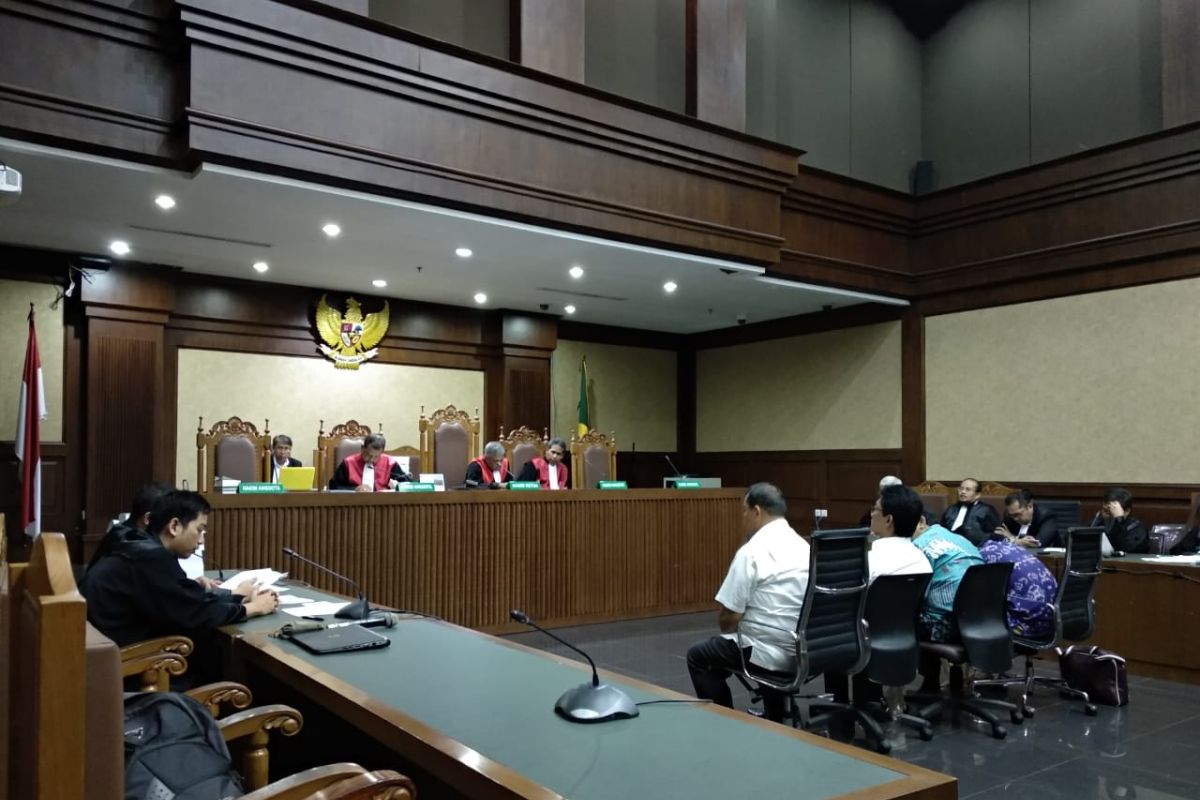 Empat anggota DPRD Sumut dituntut 6 dan 4 tahun penjara