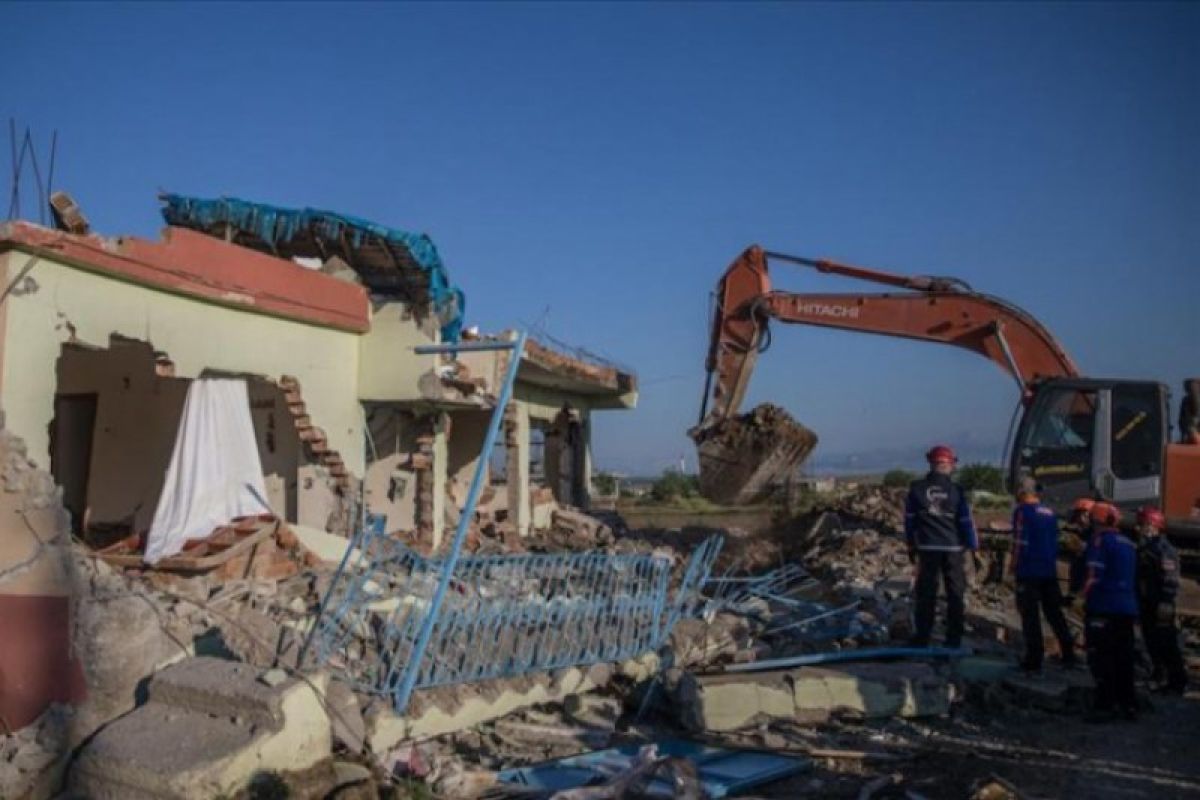 Kota Denizli  urki barat daya diguncang gempa 5,7 magnitudo