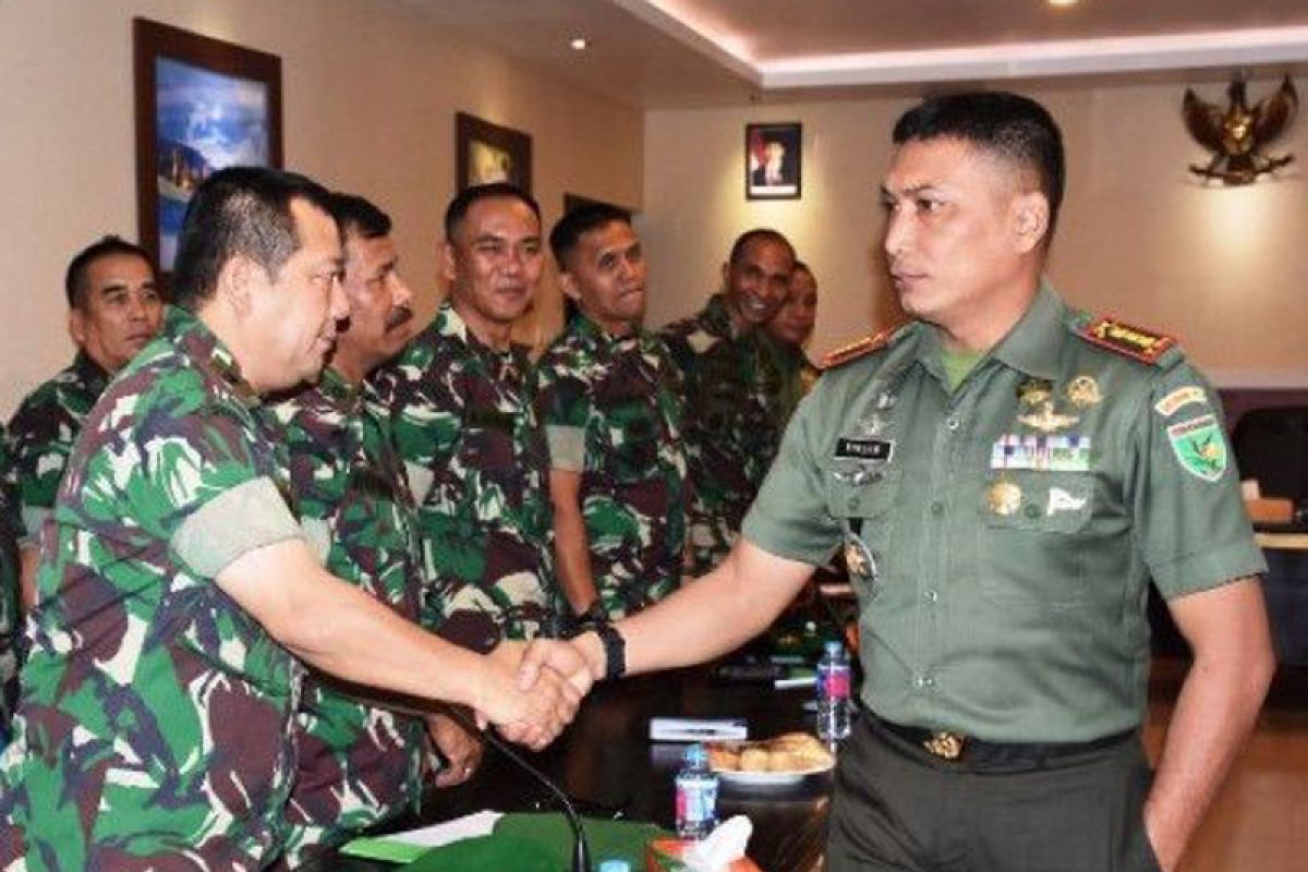 Kolonel Sianipar minta warga adat Lapago Papua pertahankan NKRI