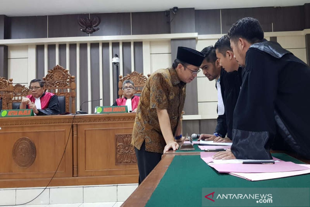 Jaksa sebut Taufik Kurniawan kirim orang untuk pengaruhi saksi