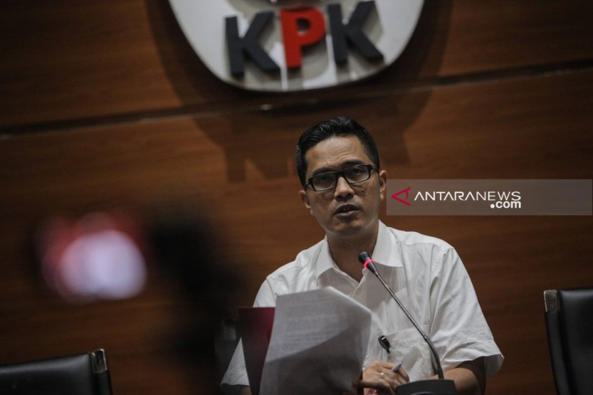 KPK periksa 12 saksi suap jabatan Kemenag di Surabaya