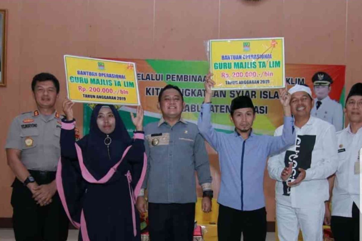 Pemkab Bekasi bina guru majelis taklim