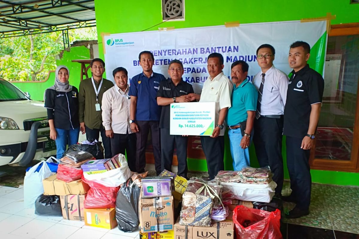 BPJS Ketenagakerjaan salurkan bantuan korban banjir di Kabupaten Madiun