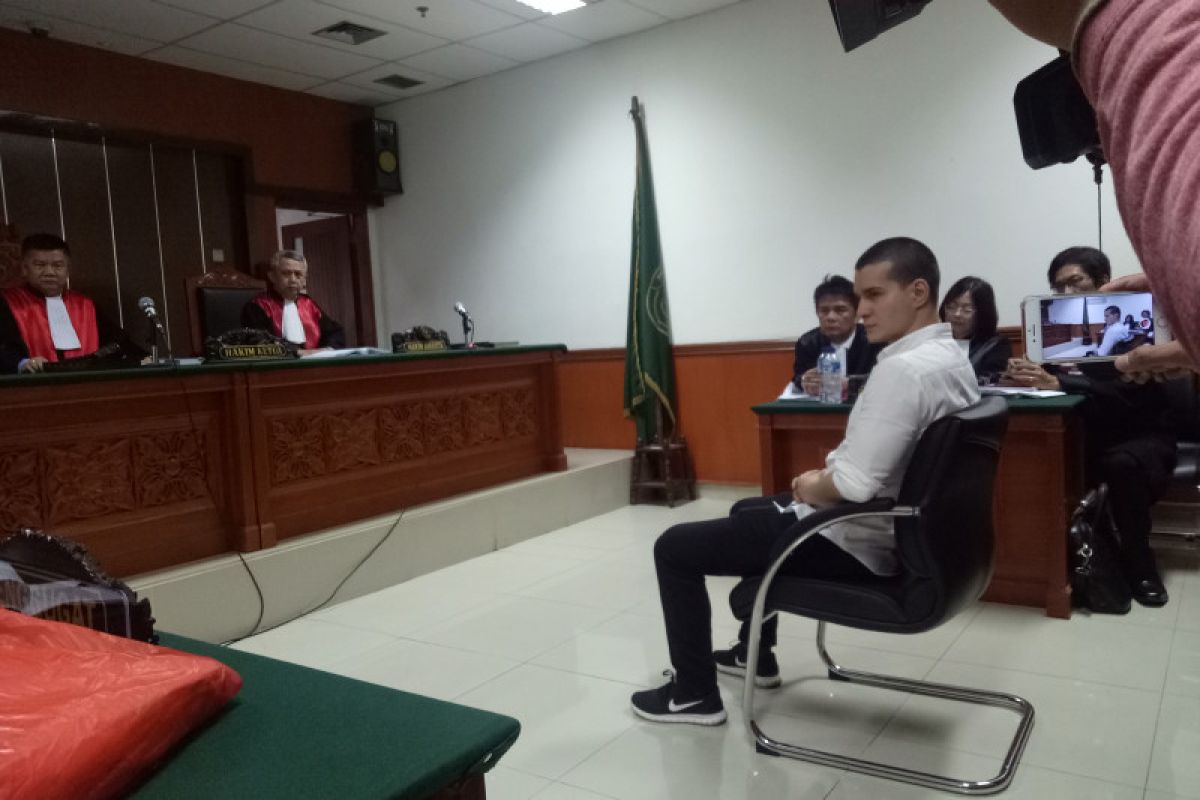 Pengacara Steve Emmanuel nilai dakwaan JPU tidak tepat