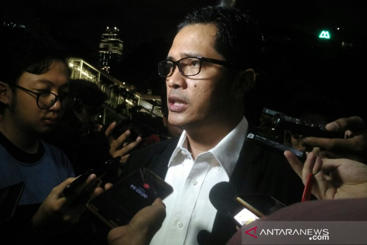 KPK: Rommy mengeluh sakit sebelum diperiksa