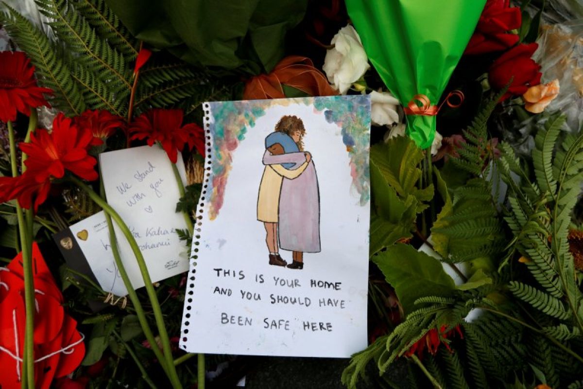 Teroris  supremasi kulit putih tak lepaskan satu orangpun dalam serangan di dua masjid Selandia Baru