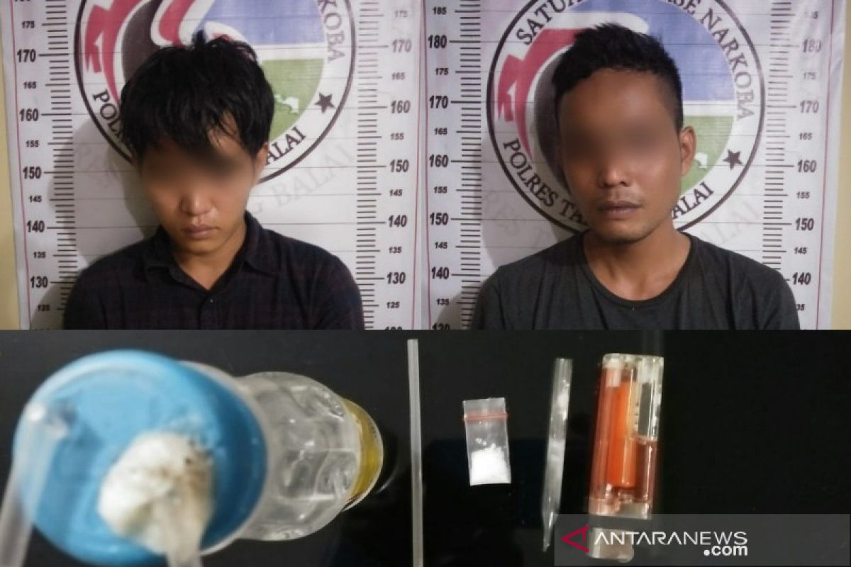 Polres Tanjungbalai tangkap dua pria konsumsi sabu