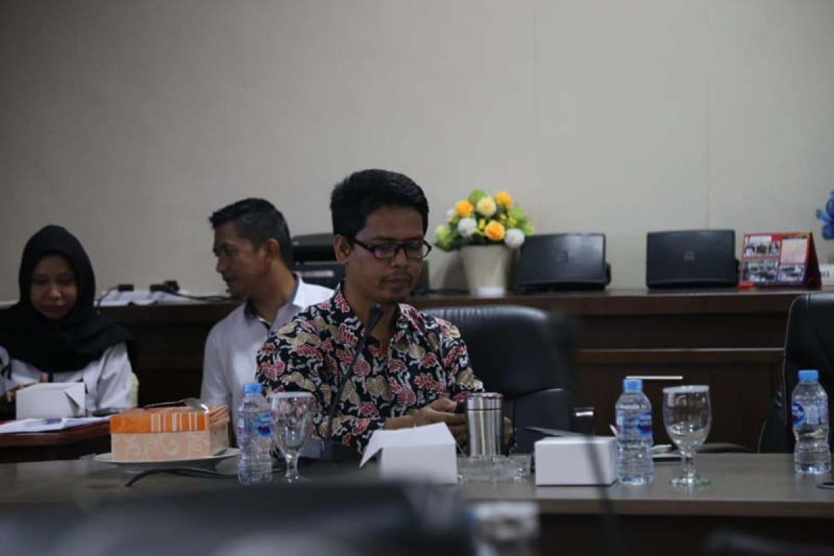 Iskandarsyah: Gubernur harus tutup tambang timah 0-2 mil