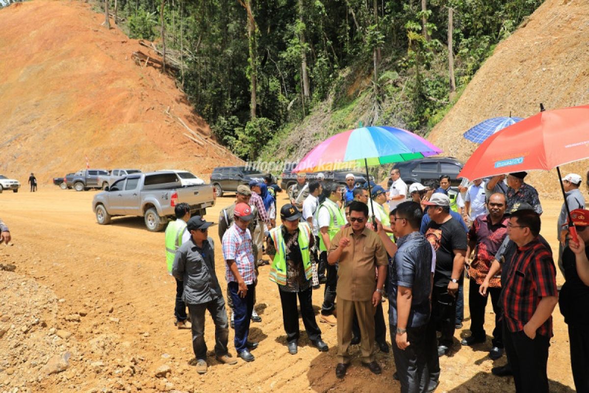 Kembali Fokuskan Pembangunan Jalan