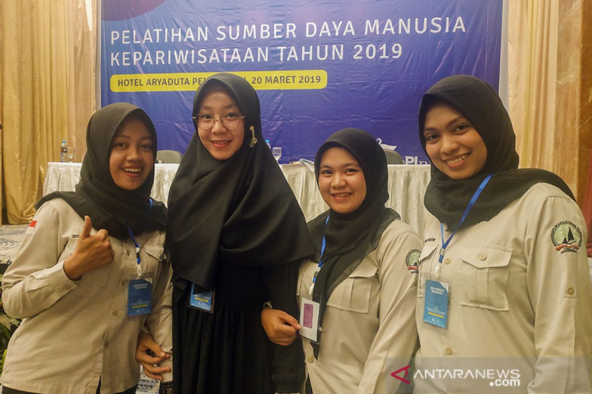 560 "generasi milenial" Riau dapat pelatihan kepariwisataan