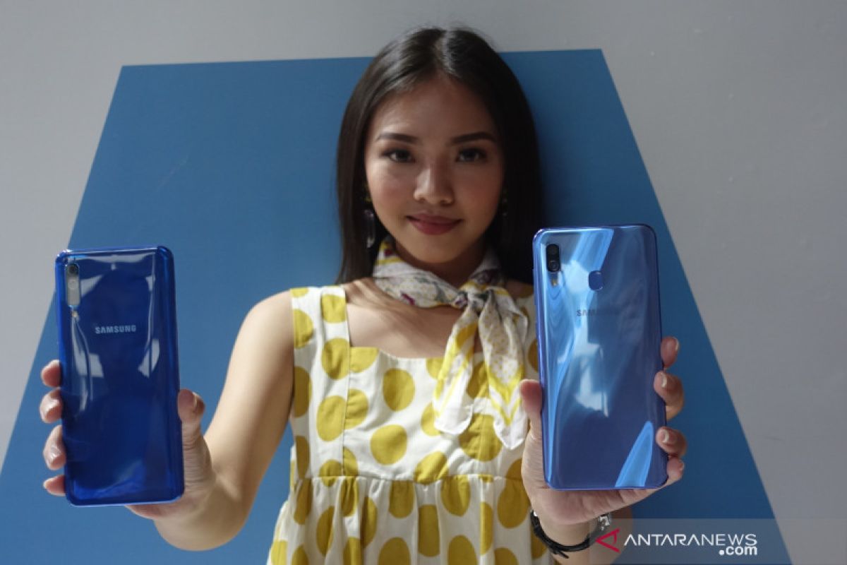 Samsung pasarkan dua Galaxy A pada 29 Maret (Vidio)