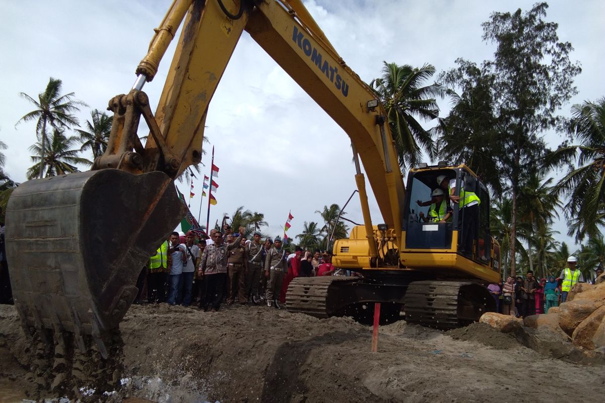 Penanganan abrasi Muara Kandis Pesisir Selatan telan Rp13,2 miliar