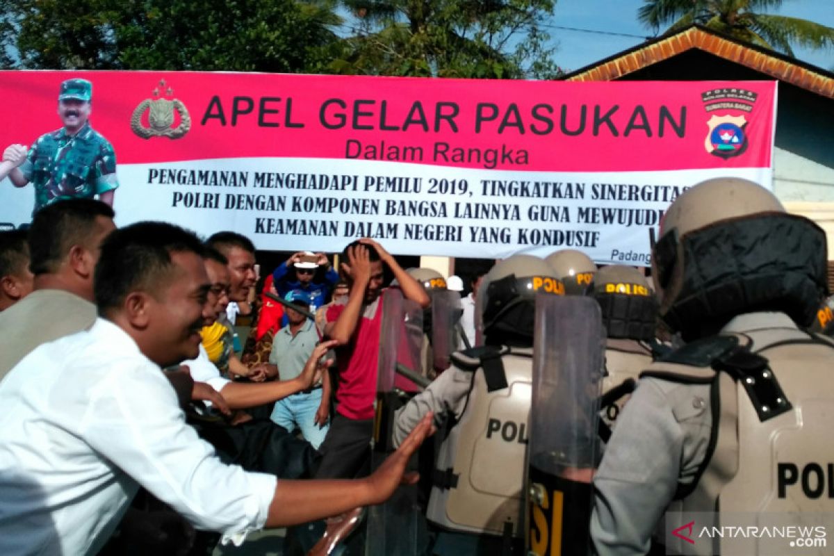 Apel gelar pasukan pengamanan pemilu di Solok Selatan