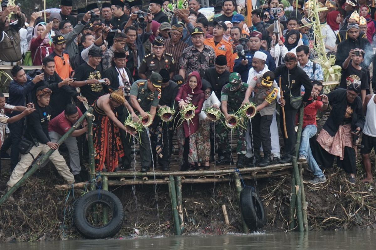 Wali Kota Mojokerto buka Mojotirto Festival 2019