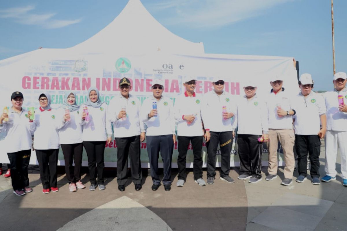 Danny sebut Pantai Losari Makassar simbol kebersihan kota