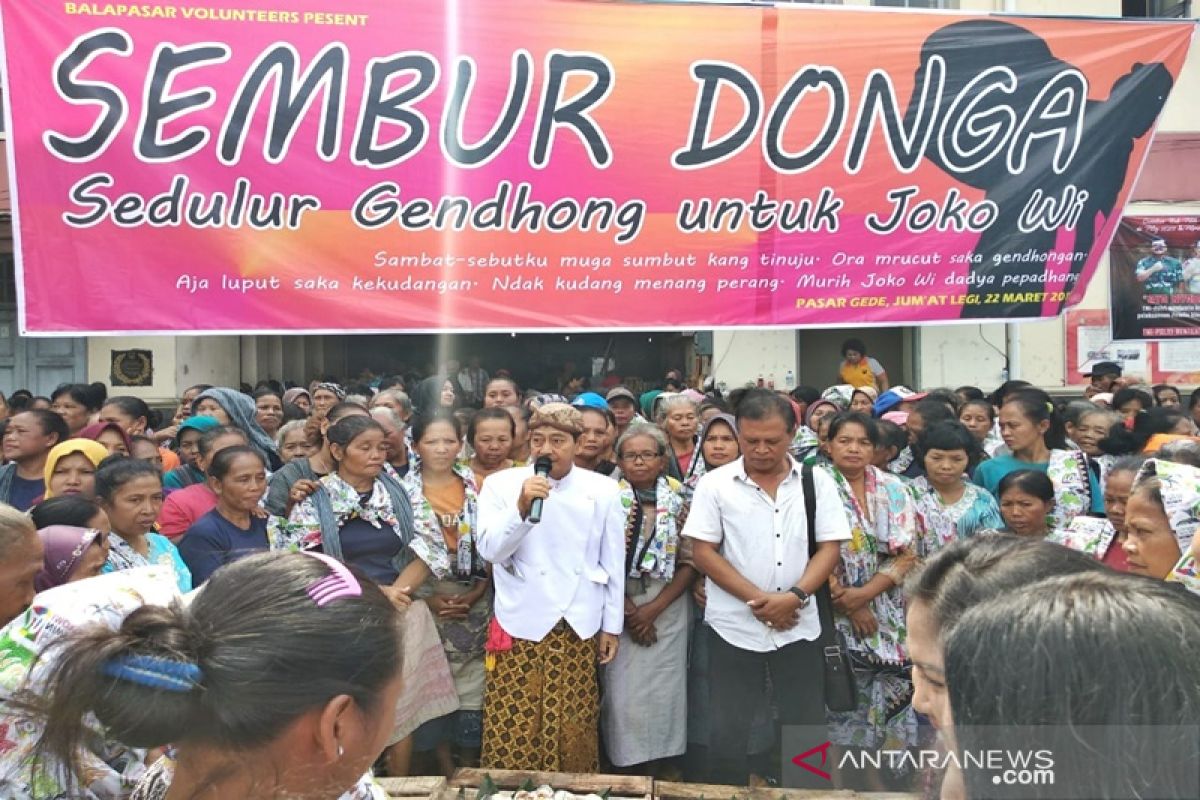 Buruh gendong Solo doa bersama untuk Jokowi