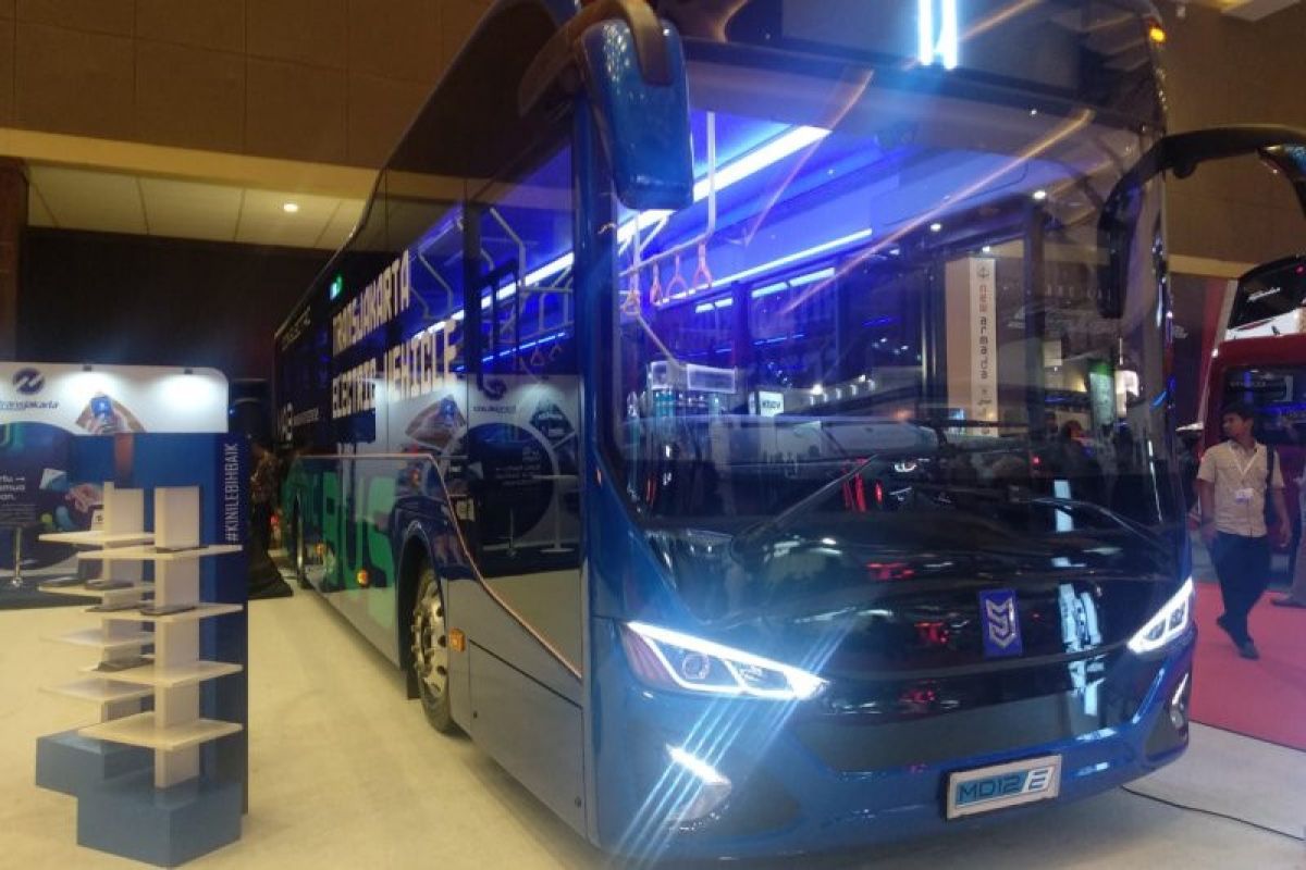 Bus Listrik Produksi Mobil Anak Bangsa Rakit 100 Unit