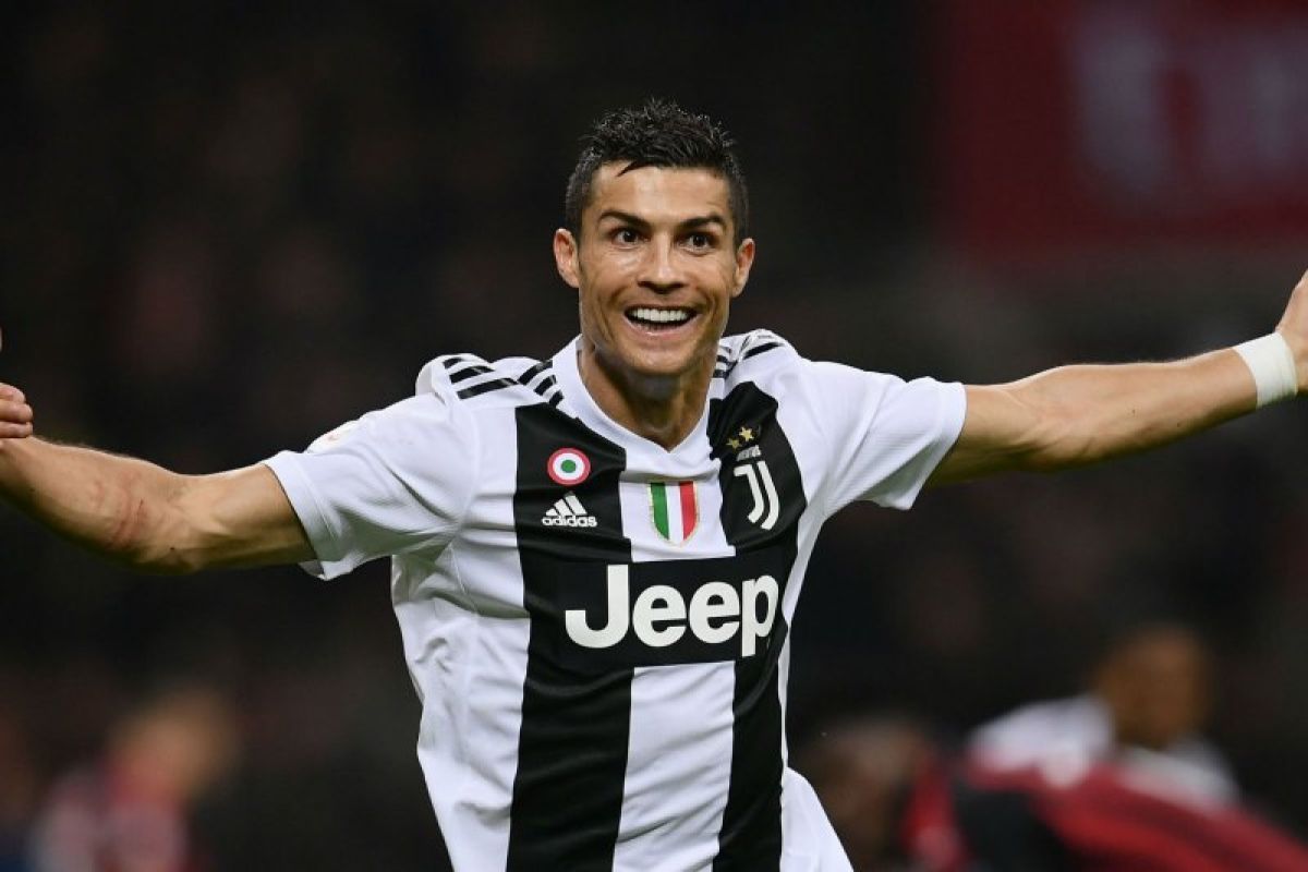 Hindari kejaran hukum Amerika, Ronaldo tur ke Asia