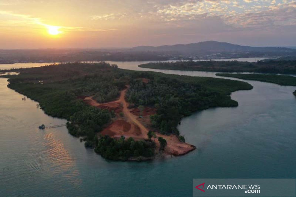 Ketika tambang bauksit di Kabupaten Bintan tidak terhentikan