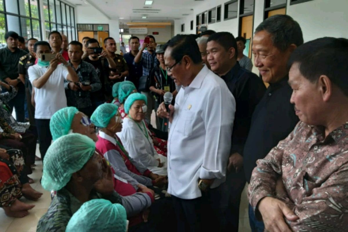 HM Prasetyo: operasi katarak di seluruh kejaksaan capai 18 ribu orang