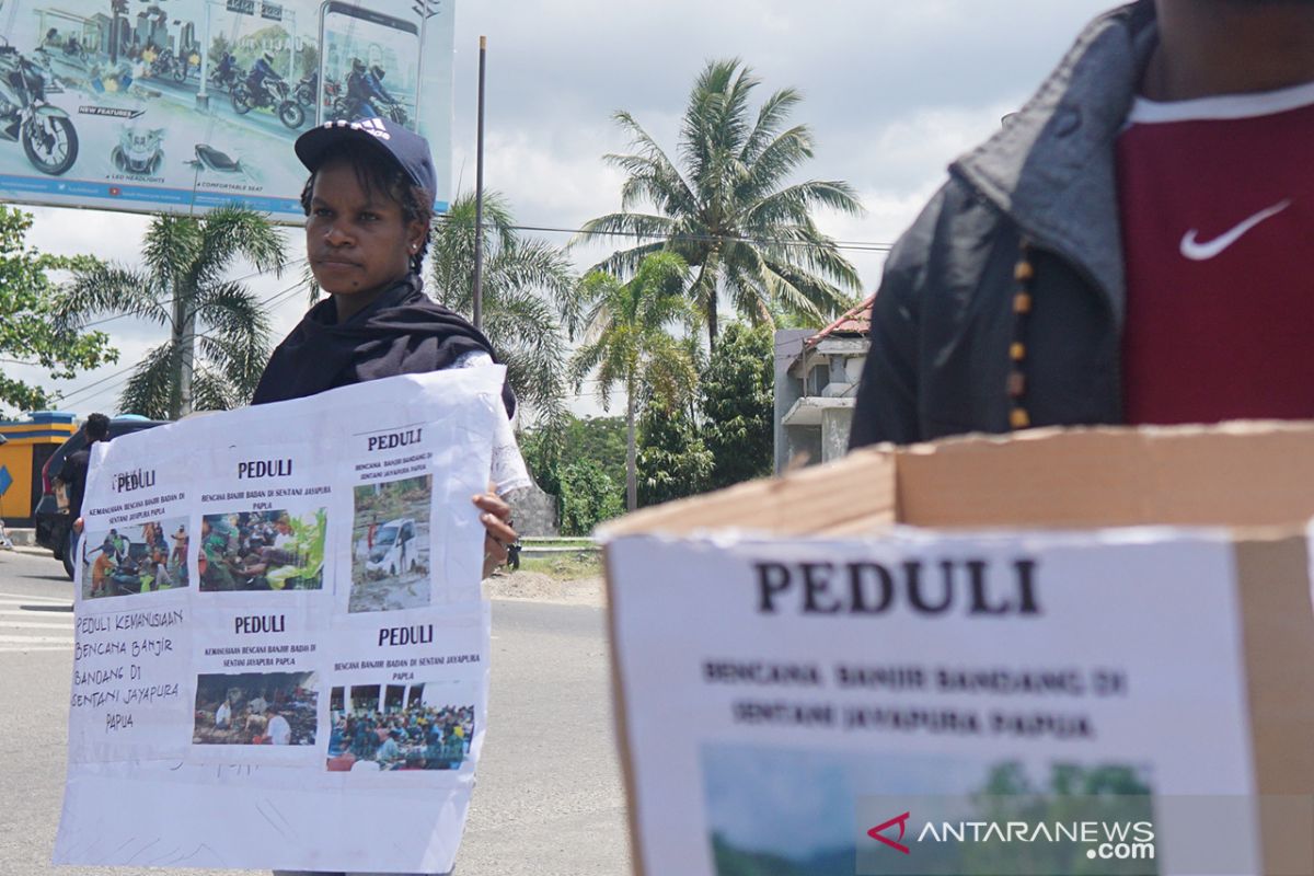 Mahasiswa Papua Gelar Aksi Sosial Untuk Sentani