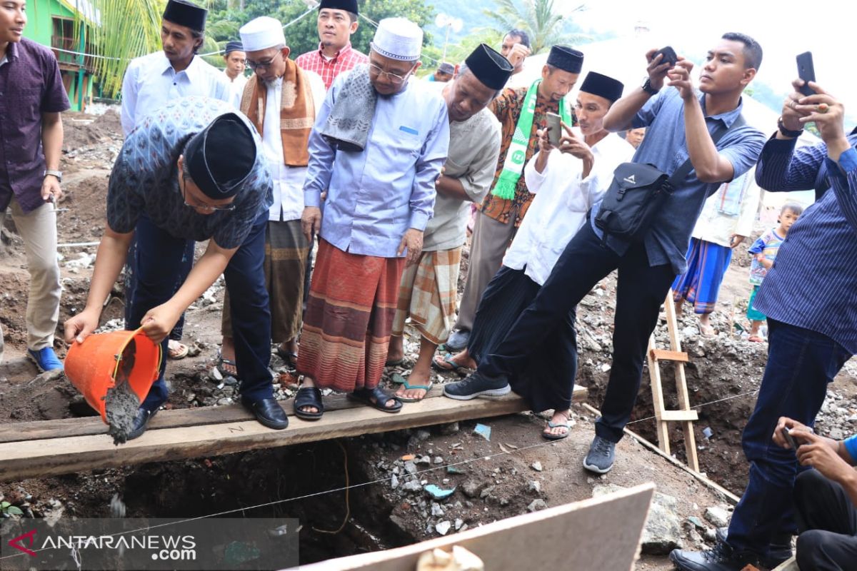 Gubernur NTB  meresmikan pembangunan masjid di Lombok Utara