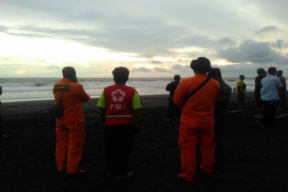 Tim gabungan temukan dua korban tenggelam Pantai Congot