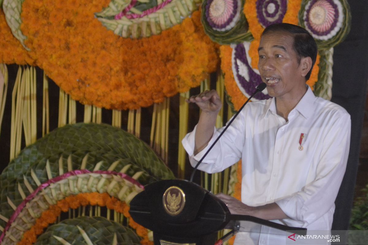 Jokowi: jangan ada yang golput di Bali (video)