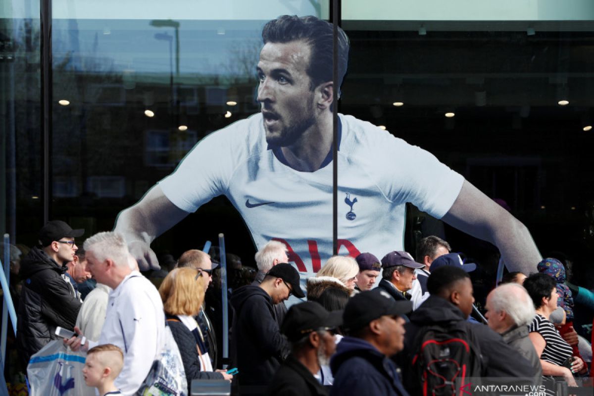 Inggris ganas, melumat Montenegro sampai 5-1