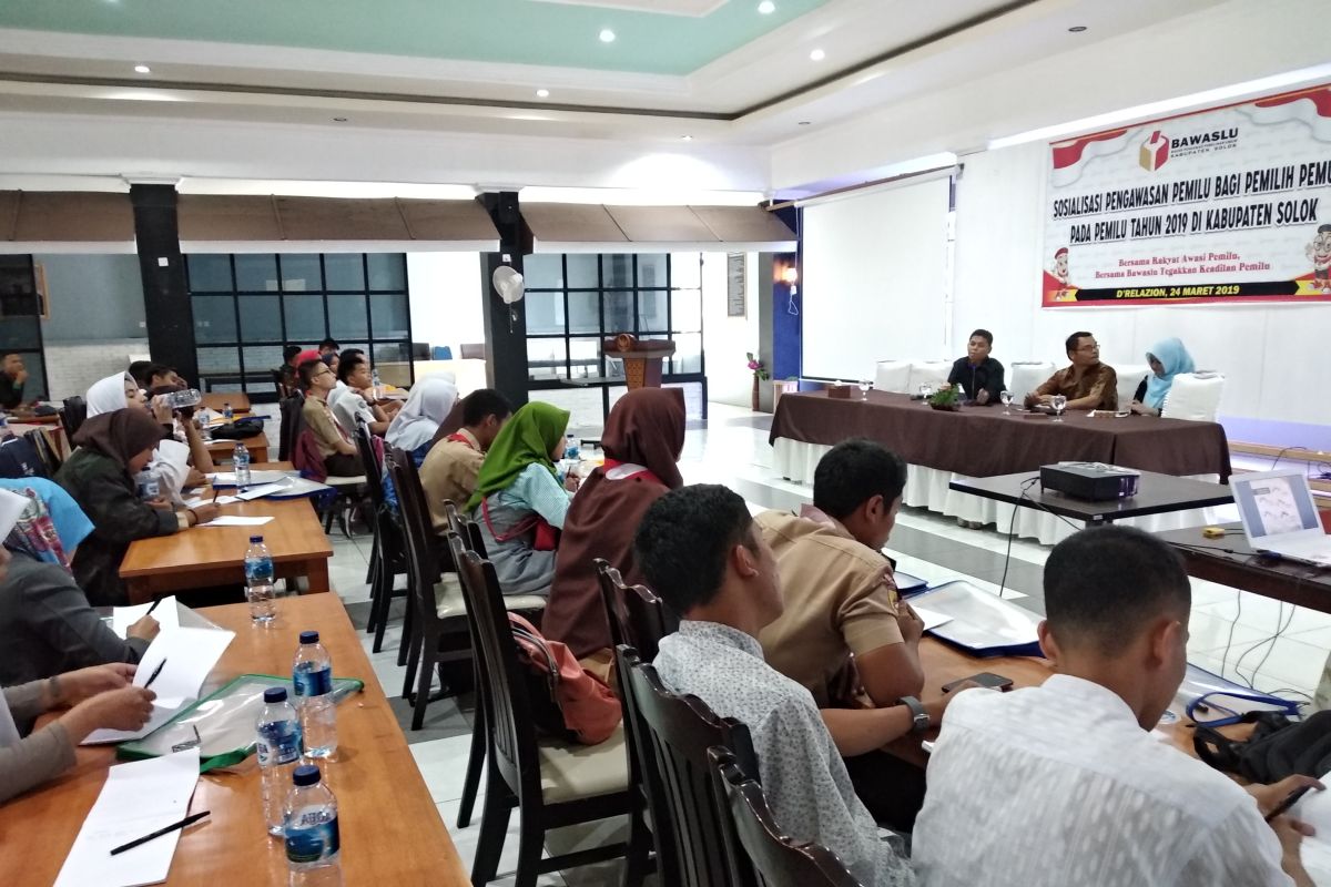 Bawaslu Kabupaten Solok Rangkul Generasi Milenial Ikut Kawal Pemilu